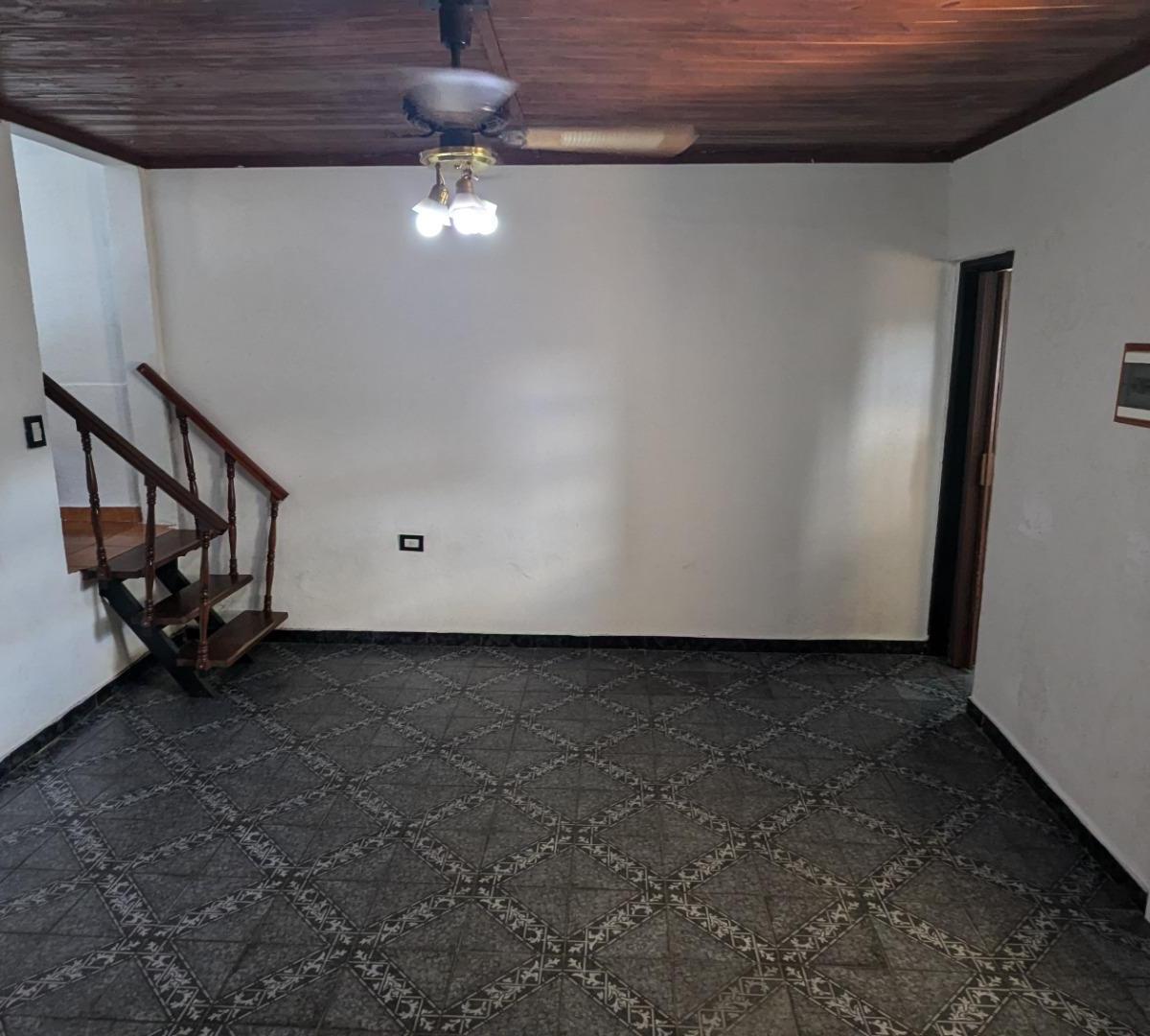 Departamento Tipo Casa de 3 Ambientes con Gran Patio 3