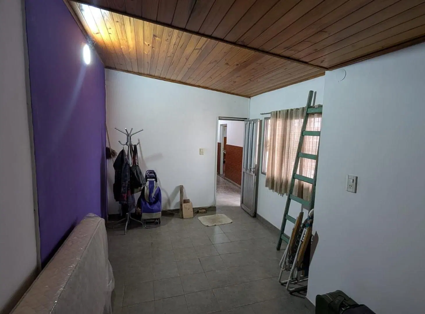 Casa de 3 Amb.Patio y Garaje, Lujan 2200 Lanus E 4