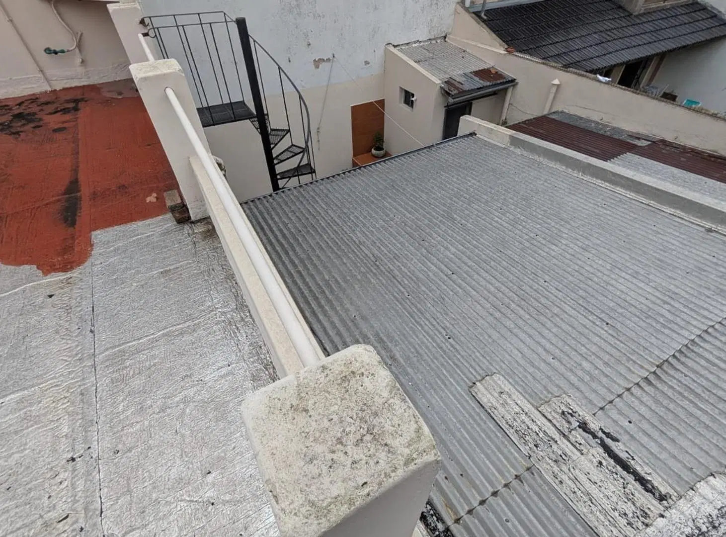 Casa de 3 Amb.Patio y Garaje, Lujan 2200 Lanus E 5