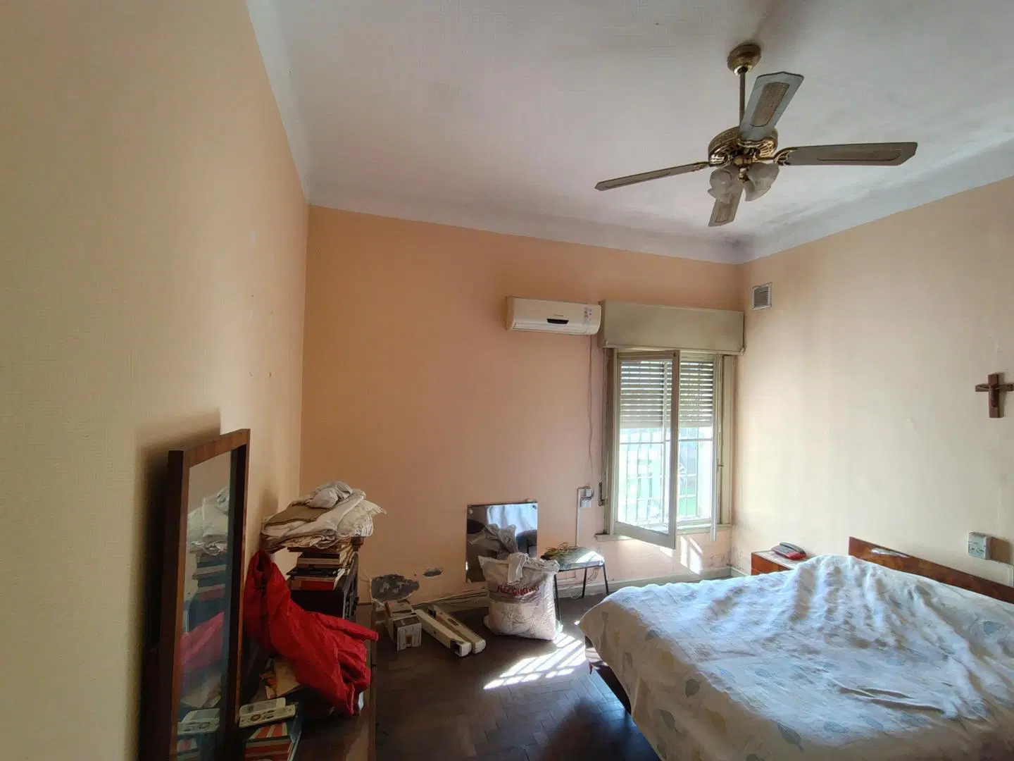 CASA MAS LOTE LINDERO SOBRE ADA. C. URUGUAYO BUENA ZONA 3