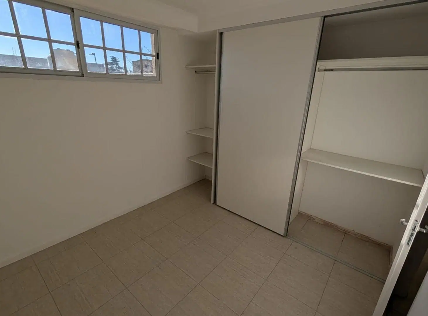 Departamento de 2 Ambientes Tuyuti al 1800 Lanus Oeste 4
