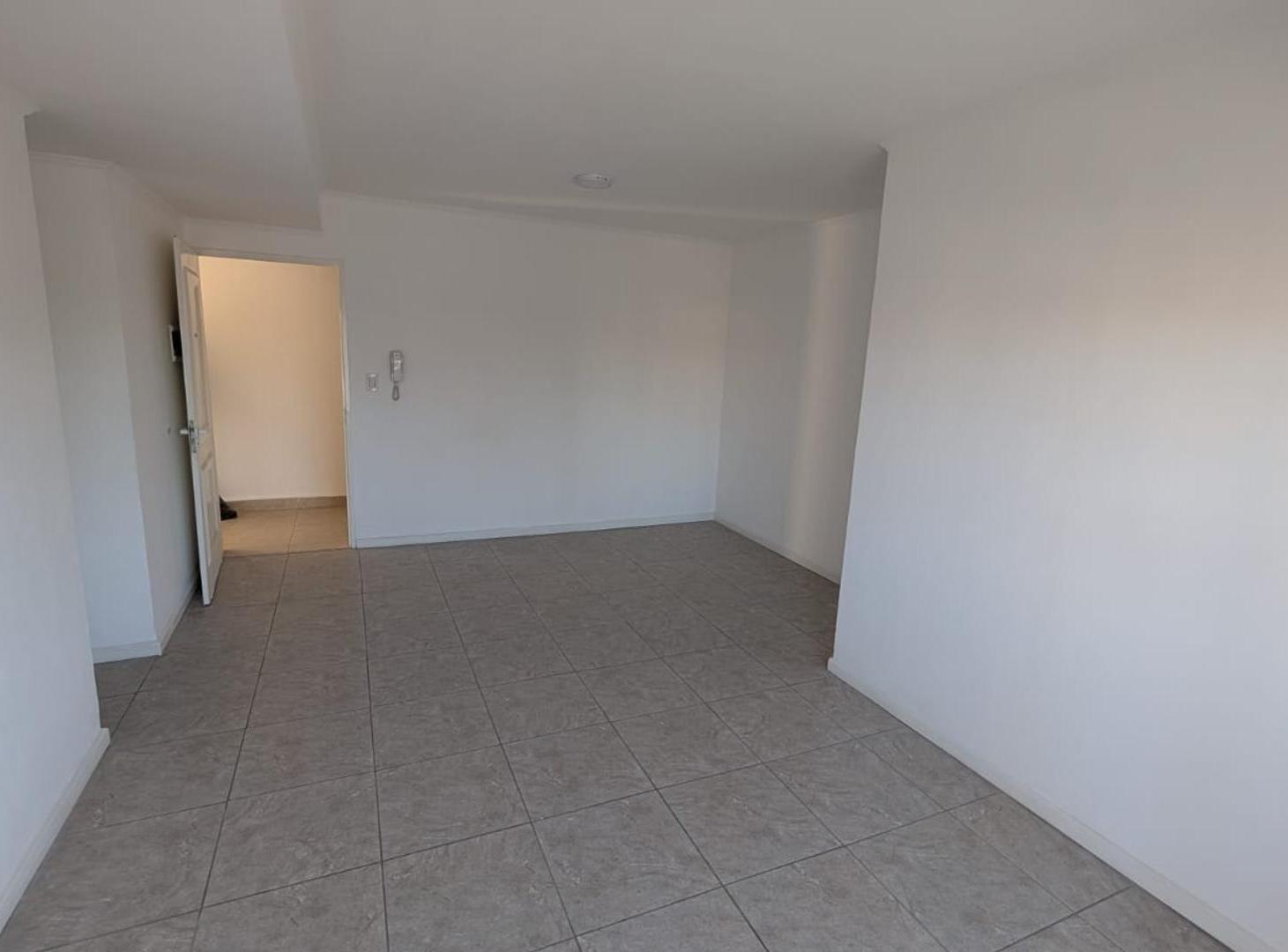 Foto de Departamento de 2 Ambientes Tuyuti al 1800 Lanus Oeste, imagen 3