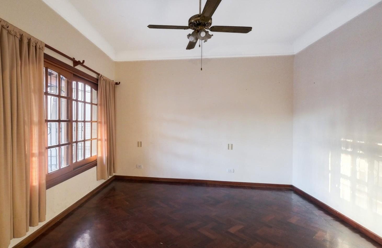 Foto de Hermosa Casa de 5 Ambientes en Dos Plantas con Cochera - ¡Apto Credito!, imagen 5