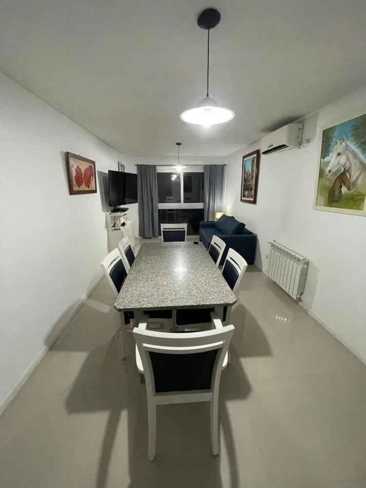 DEPARTAMENTO 2 AMBIENTES 4° PISO C/COCHERA ITUZAINGO 2