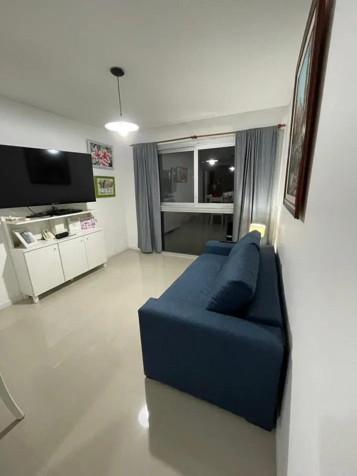 DEPARTAMENTO 2 AMBIENTES 4° PISO C/COCHERA ITUZAINGO 3