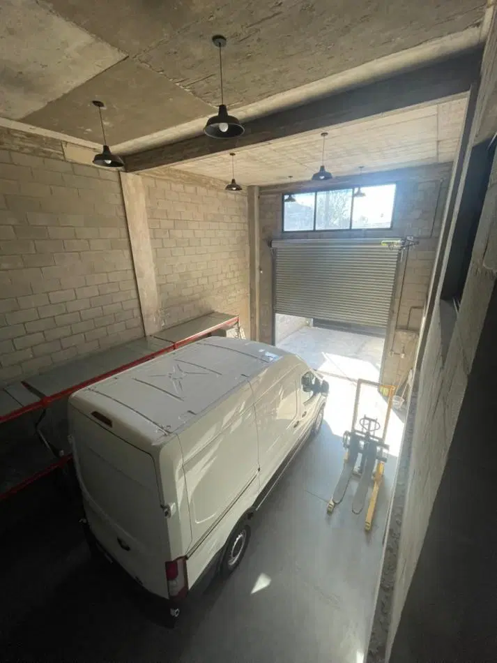 Deposito Industrial En Block 420m² Con Montacargas - Ituzaingo Norte 3