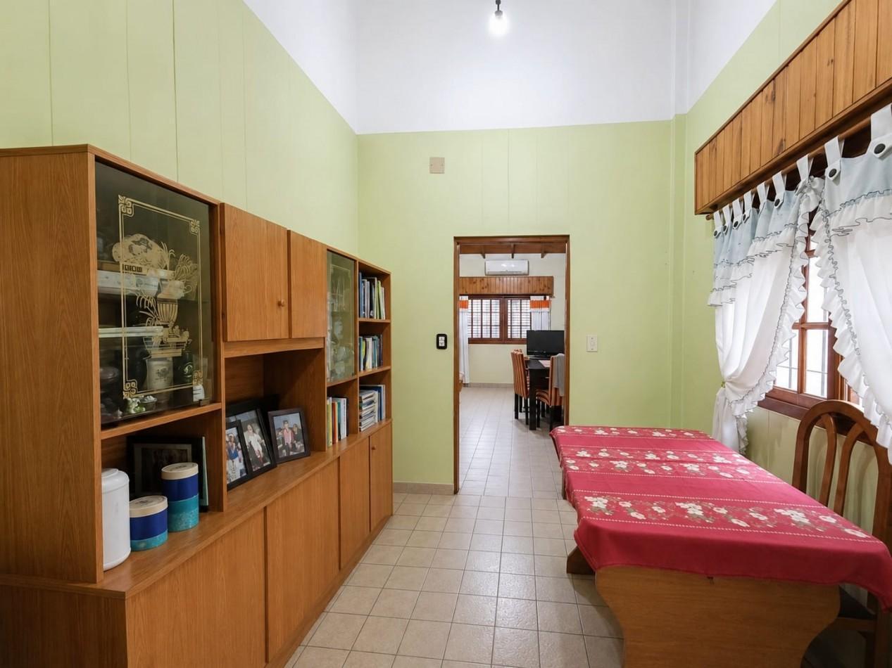 Foto de Venta Casa 4 amb Moron APTO CREDITO, imagen 3