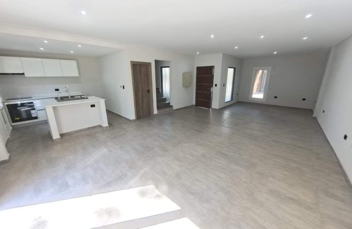 Foto de Venta Casa 5 ambientes Ituzaingo Leloir, imagen 2