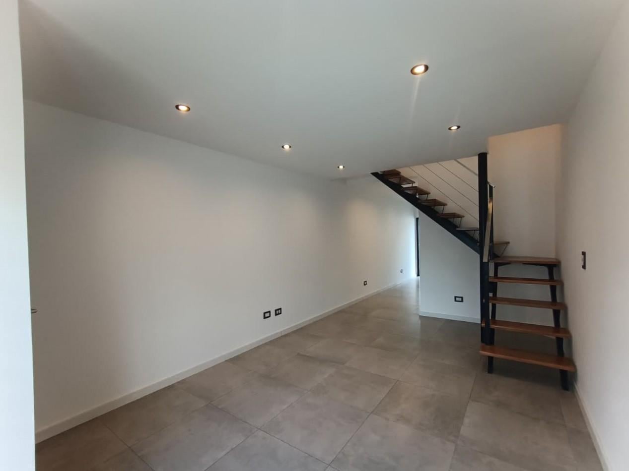 Foto de Venta duplex 3 ambientes Ituzaingo Norte en complejo, imagen 2