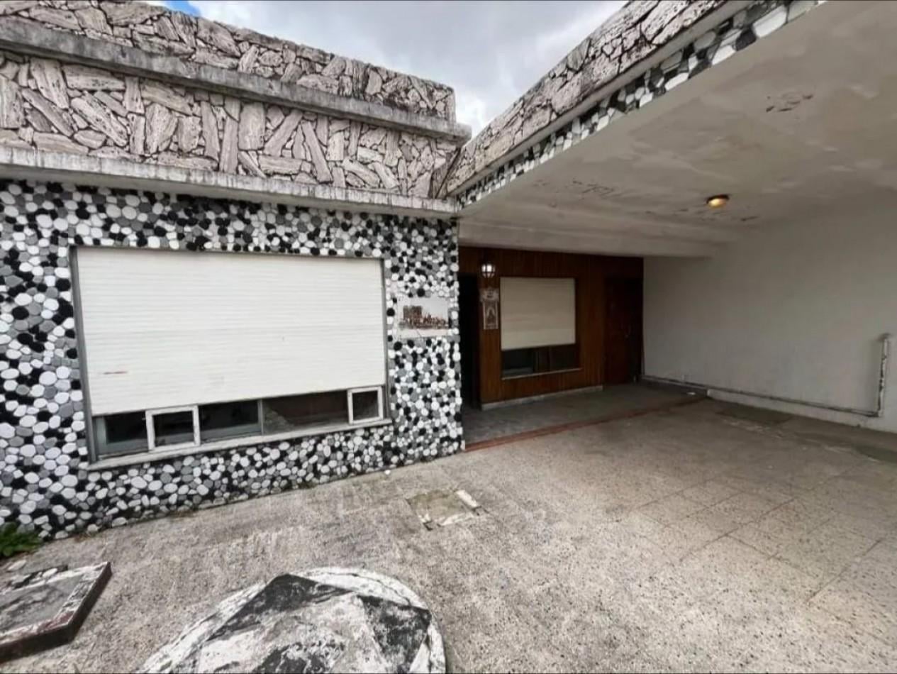 Foto de Venta casa 4 ambientes Ituzaingo Norte 8.66 x 32mts, imagen 1