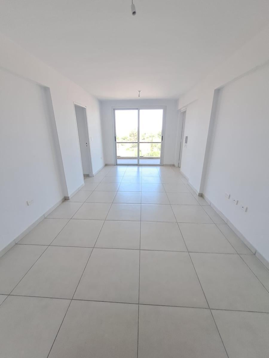 Foto de DEPARTAMENTO A ESTRENAR 1 dormitorio Complejo cerrado. Bº San Martin, imagen 3