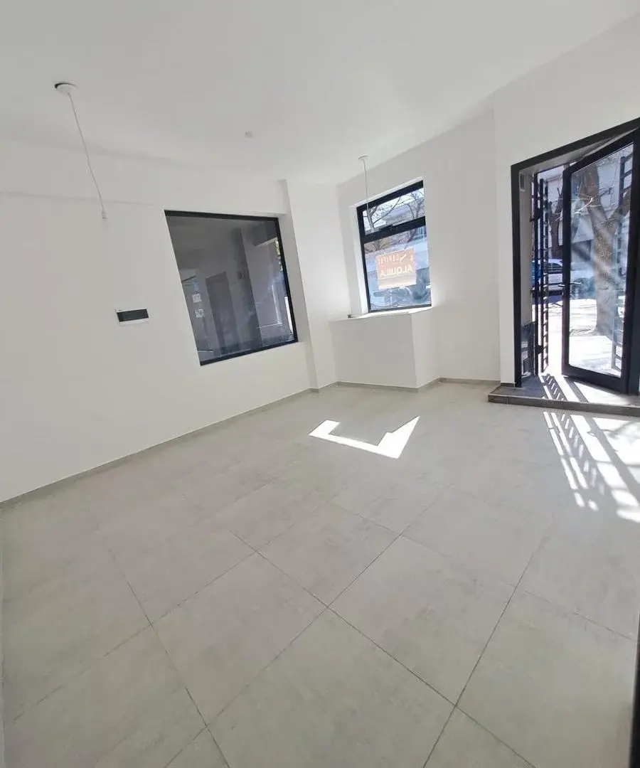 Local en Alquiler. COFICO, CAMPILLO 100. 35M2 3