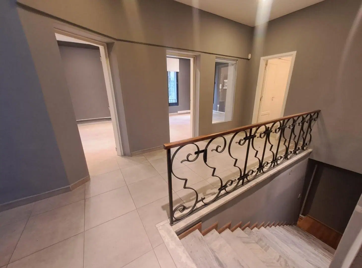 Oficina en Alquiler Nueva Córdoba. 140m2. 1er piso, independiente 3