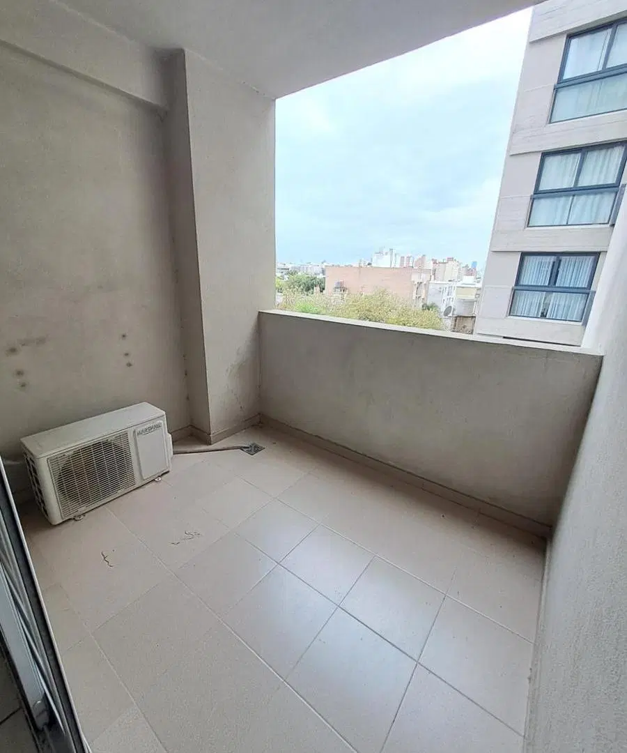 Departamento Nueva Cordoba 2 dormitorios 2 baños Balcón COCHERA Santiago Temple 215 3