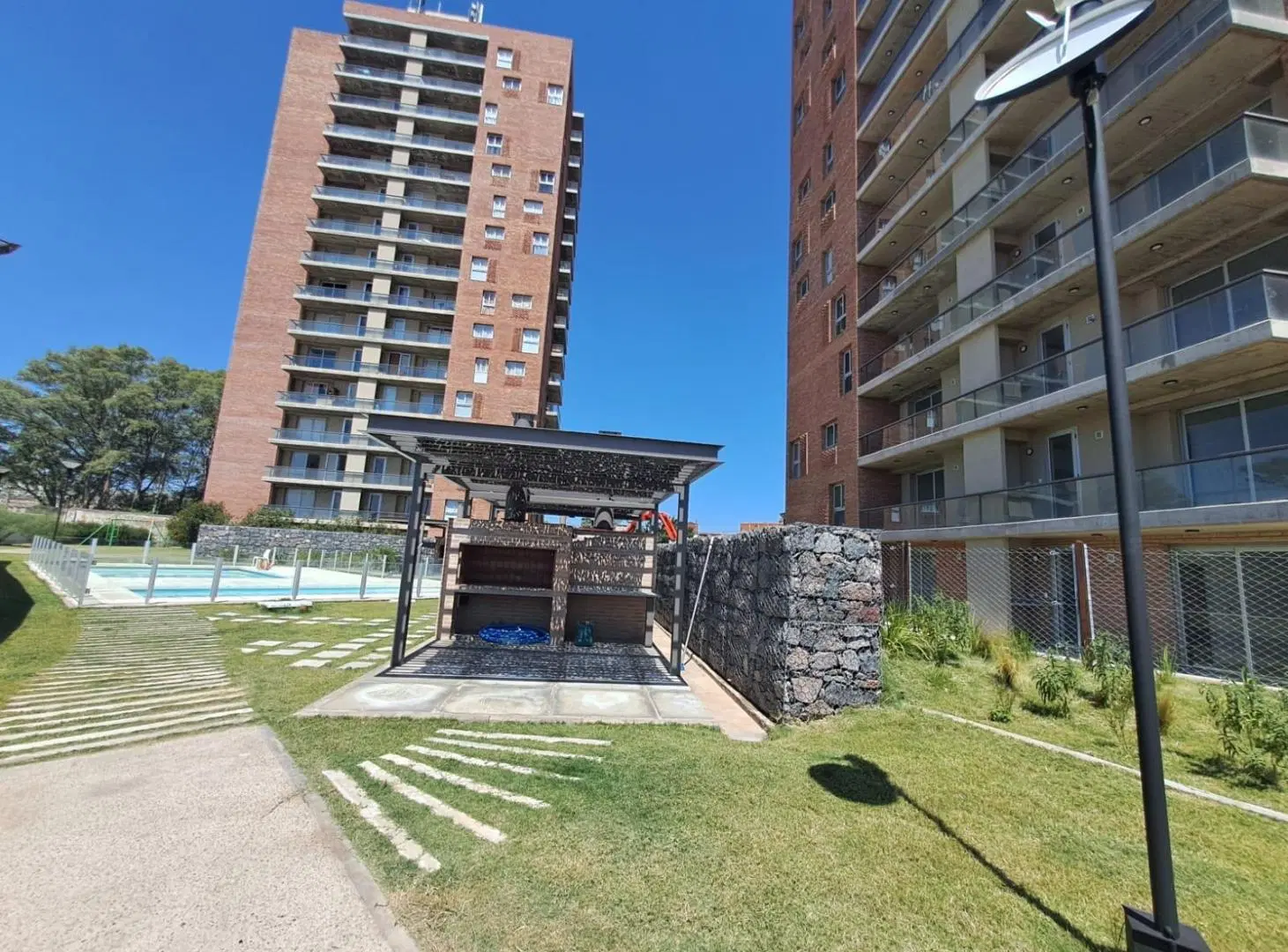 Departamento 2 Dormitorios Bº San Martín. 2 baños COCHERA, balcón. AMENITIES. 2
