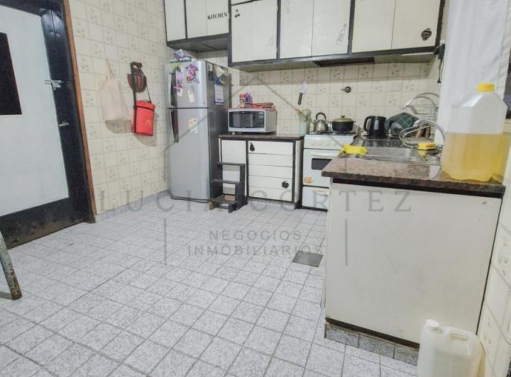 Casa en venta Jose León Suarez patio terraza y cochera cubierta posibilidad vivienda multifamiliar