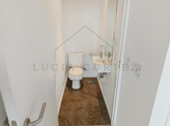Departamento en alquiler en Olivos 1 dormitorio torre AWWA cochera cubierta y vista al rio 2