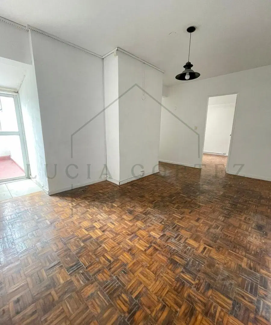 Departamento en Retiro 3 ambientes piso 8 con balcón 2