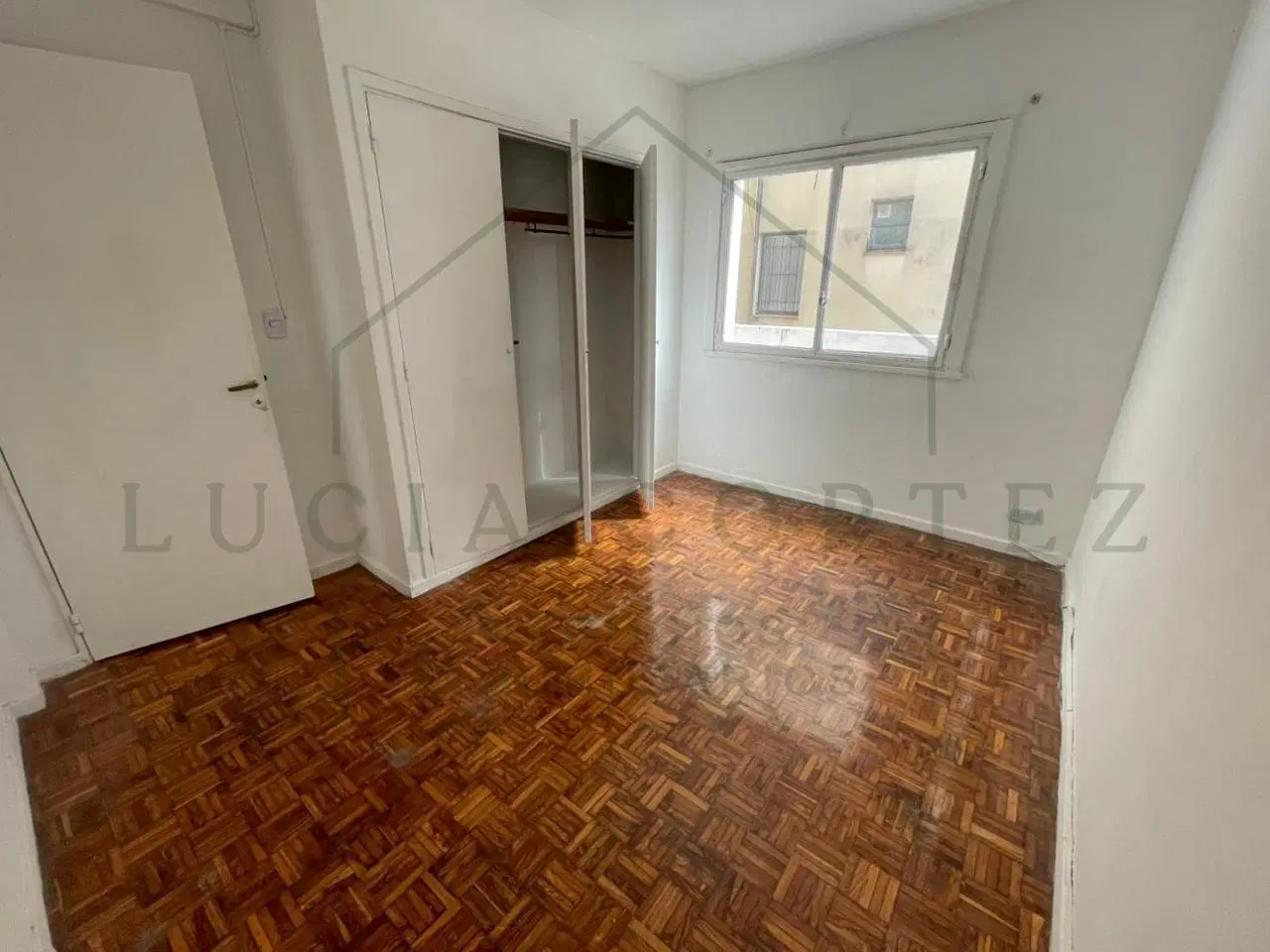 Departamento en Retiro 3 ambientes piso 8 con balcón 3