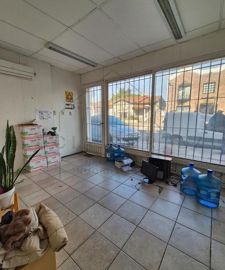 Foto de Galpón con local, oficinas y deposito en Don Torcuato, imagen 1