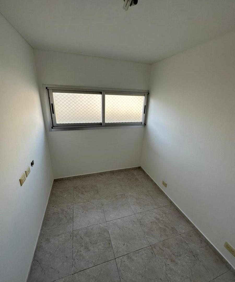 Foto de Departamento en alquiler en Olivos 3 ambientes torre AWWA CON COCHERA, imagen 2