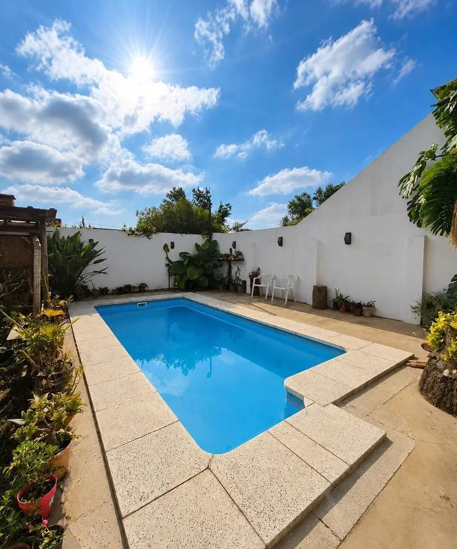 Casa en venta Don Torcuato 5 ambientes con jardin parrilla y pileta 3