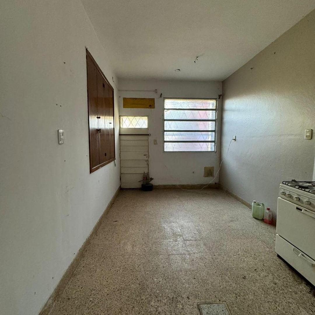 Foto de CHALET CON LOCAL EN VENTA EN R. CALZADA, imagen 5