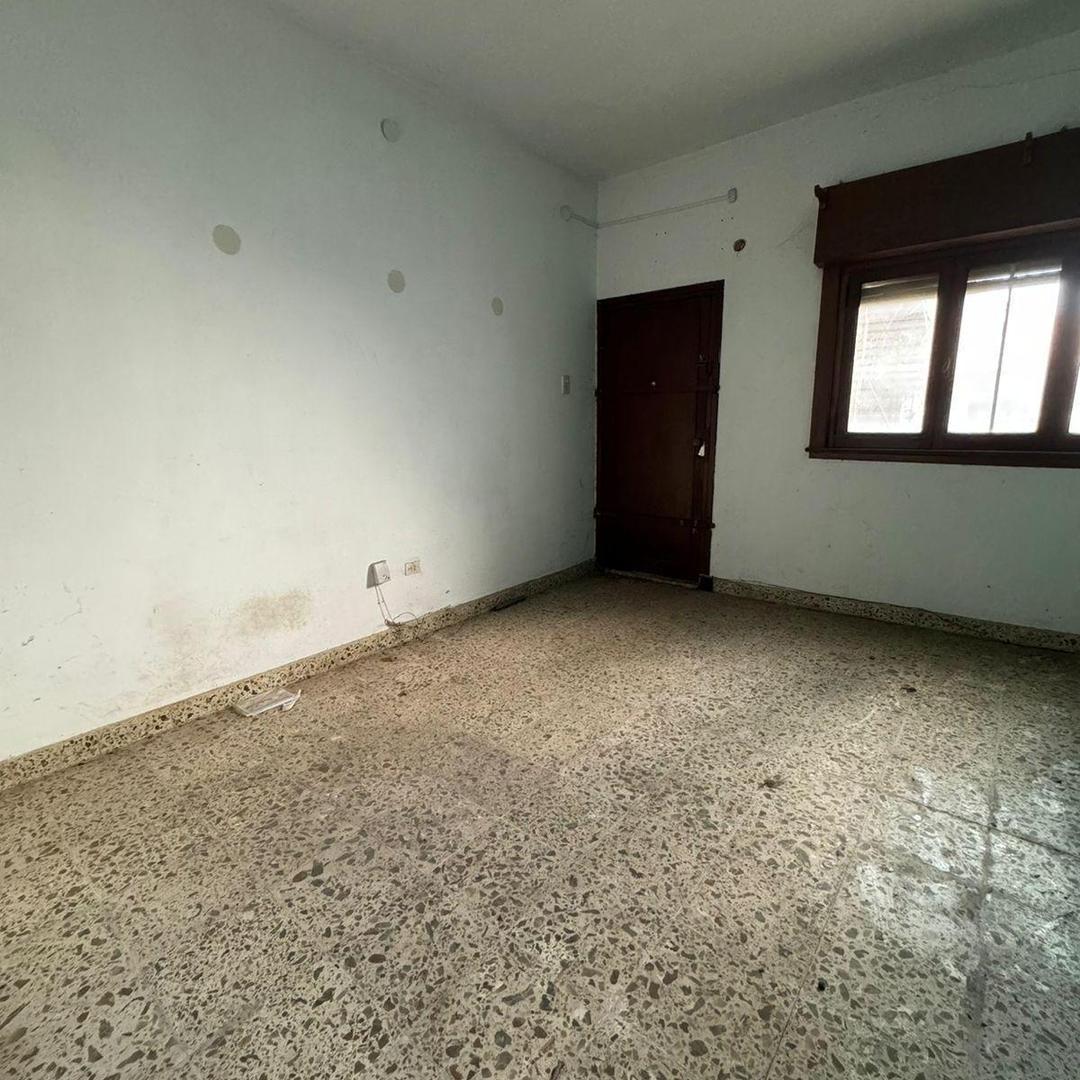 Foto de CHALET CON LOCAL EN VENTA EN R. CALZADA, imagen 2