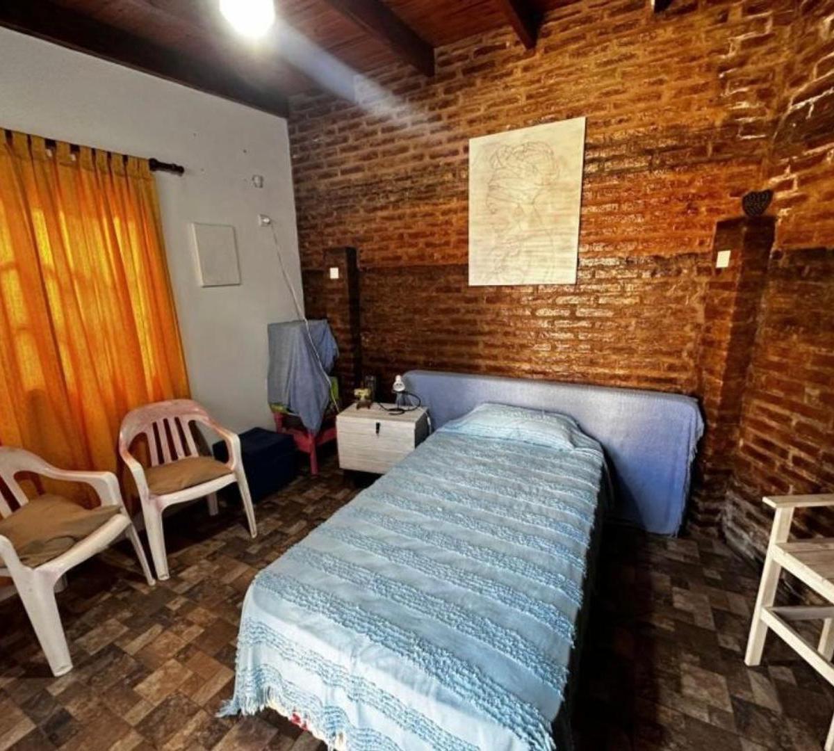 Casa en Venta a Una Cuadra de La Laguna 3