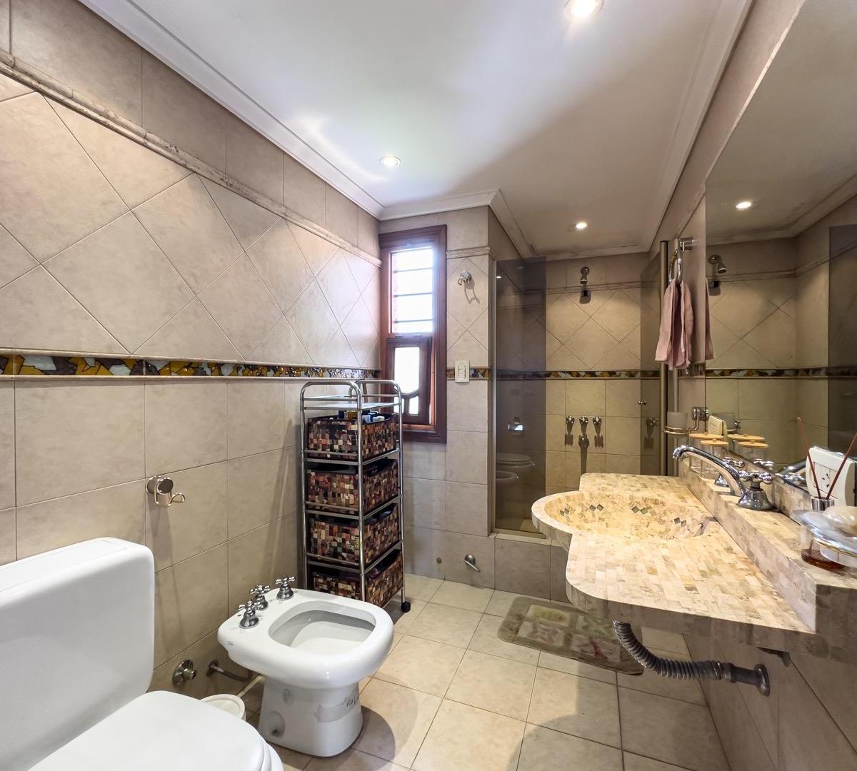 Foto de CHALET EN VENTA EN R. CALZADA, imagen 4
