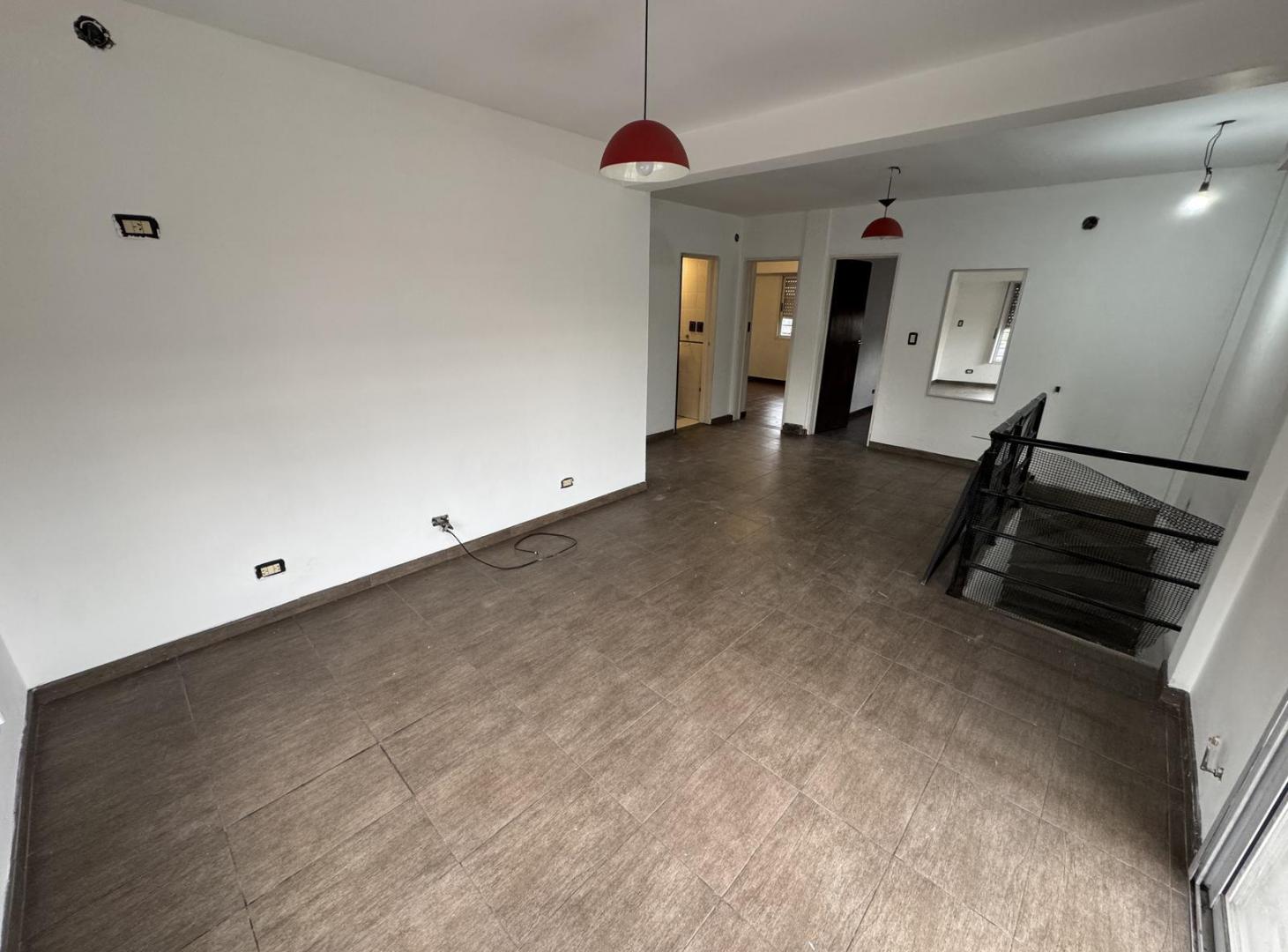 Foto de Casa de cuatro ambientes en Rafael Calzada, imagen 2