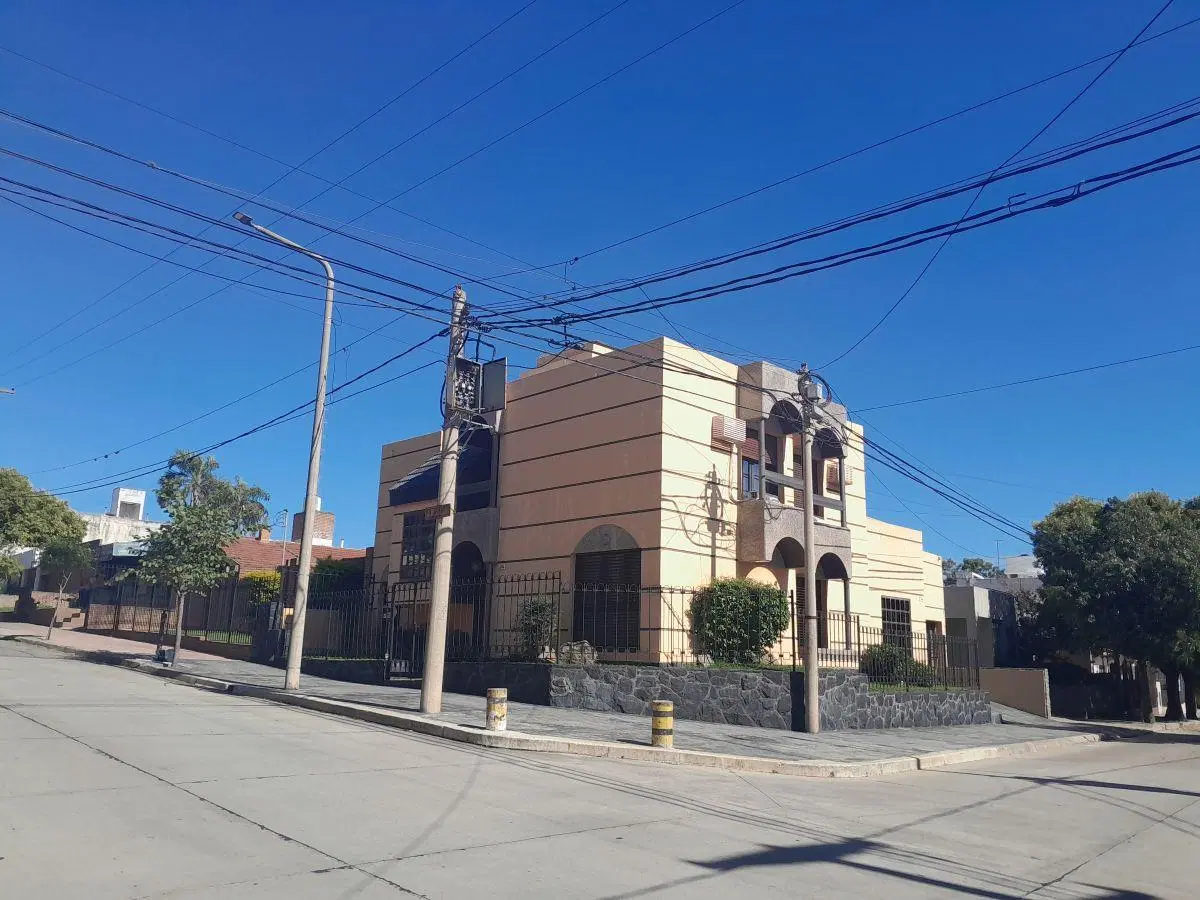 Casa en venta 4 Dormitorios en Maipú II 337m2 cubiertos con Escritura | Excelente Estado 2