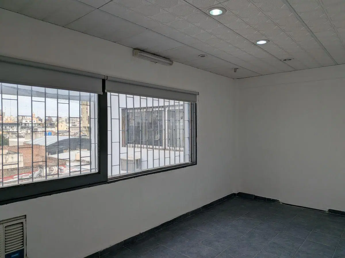 Venta de oficina céntrica excelente ubicación 3