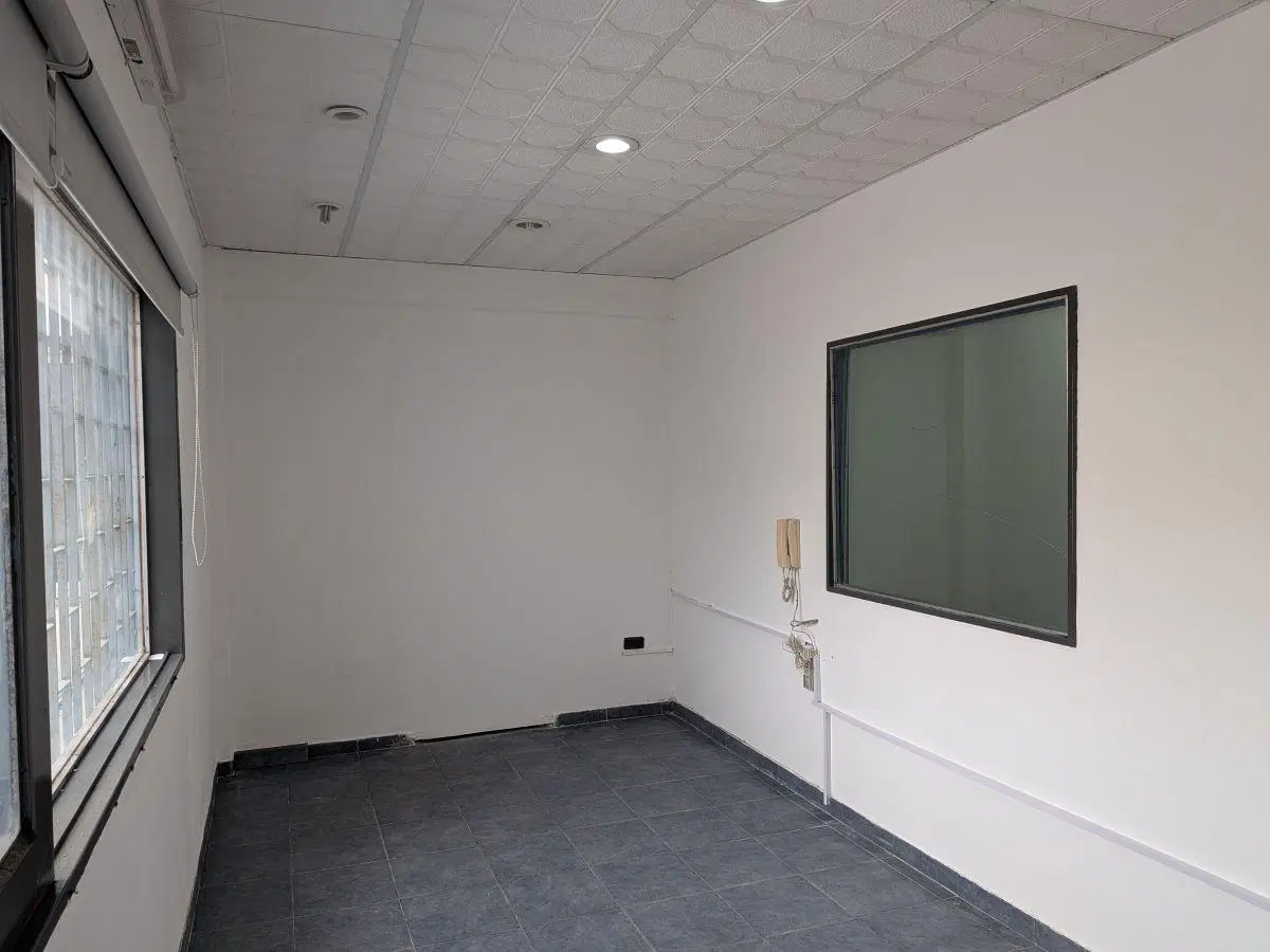 Venta de oficina céntrica excelente ubicación 2