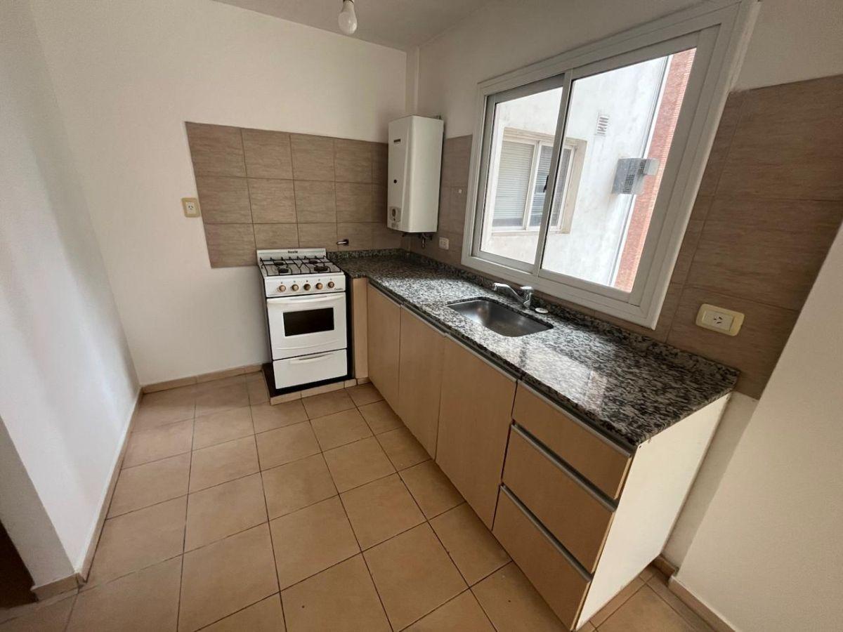 Foto de Departamento en alquiler 1 dormitorio con cochera y terraza, imagen 2