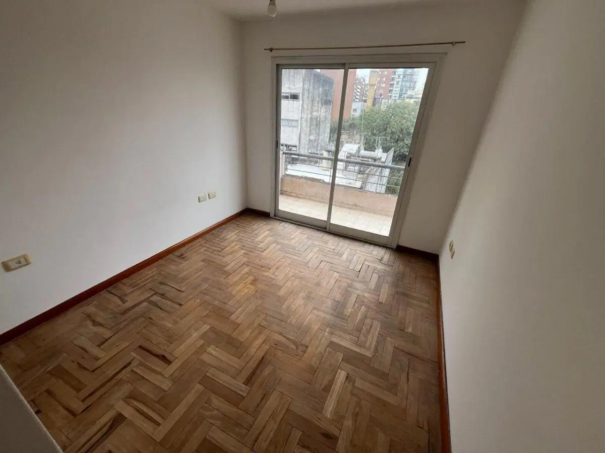 Departamento en alquiler 1 dormitorio con cochera y terraza 3