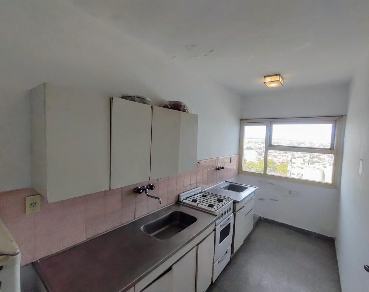 Venta Departamento al frente tres ambientes con balcon