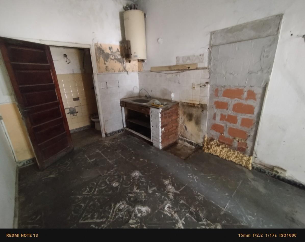 Foto de Venta en block local a reciclar + ph 2 y 3 ambientes, imagen 4