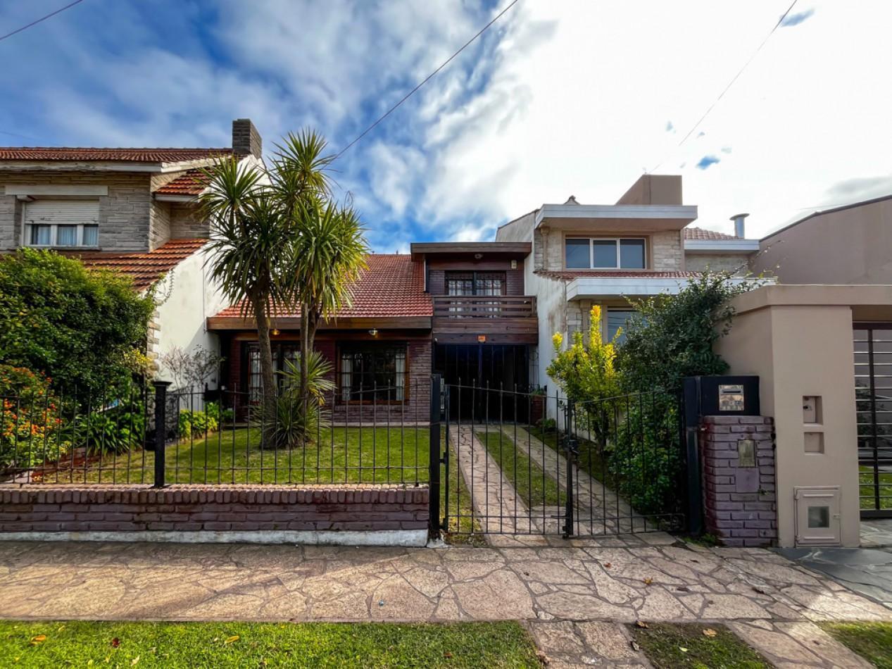 VENTA CASA 4 AMBIENTES BARRIO STELLA MARIS GRAN PARQUE A CUADRAS DEL MAR