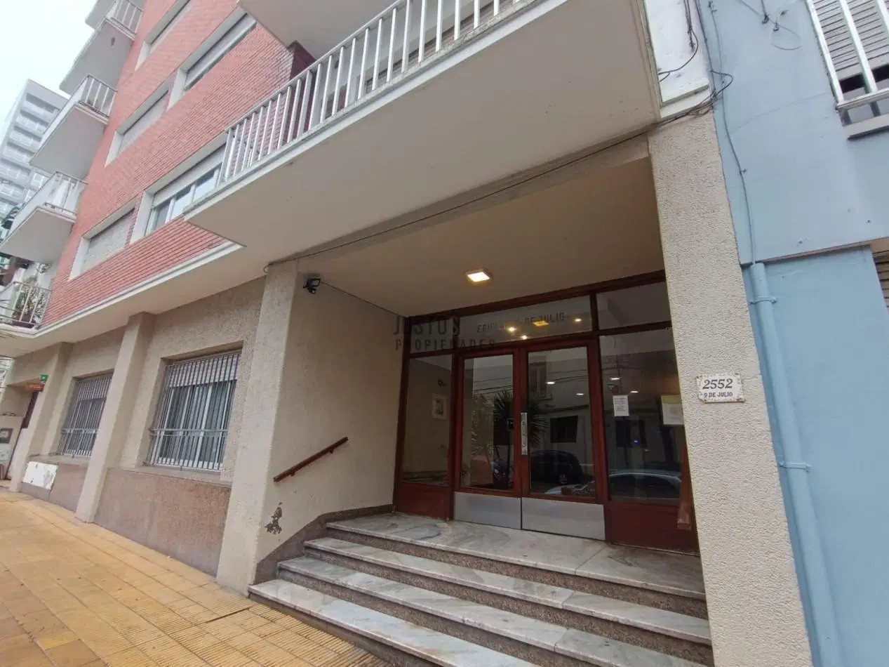 Alquiler departamento 2 ambientes amoblado a dos cuadras de la costa 3