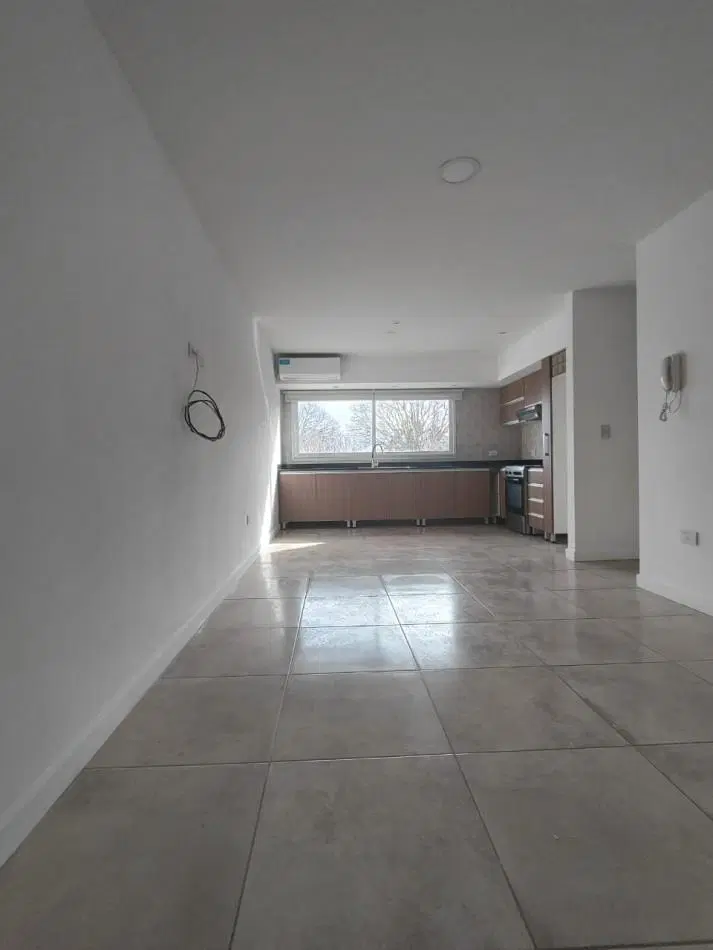 Depto 3 ambientes con cochera en villa primera 3