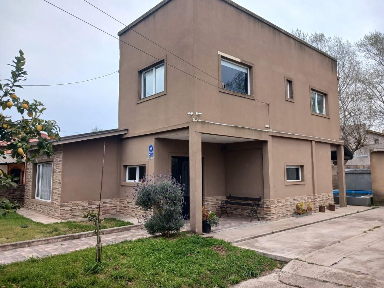 Casa en venta, 4 ambientes, quincho, piscina, trtadora y garaje