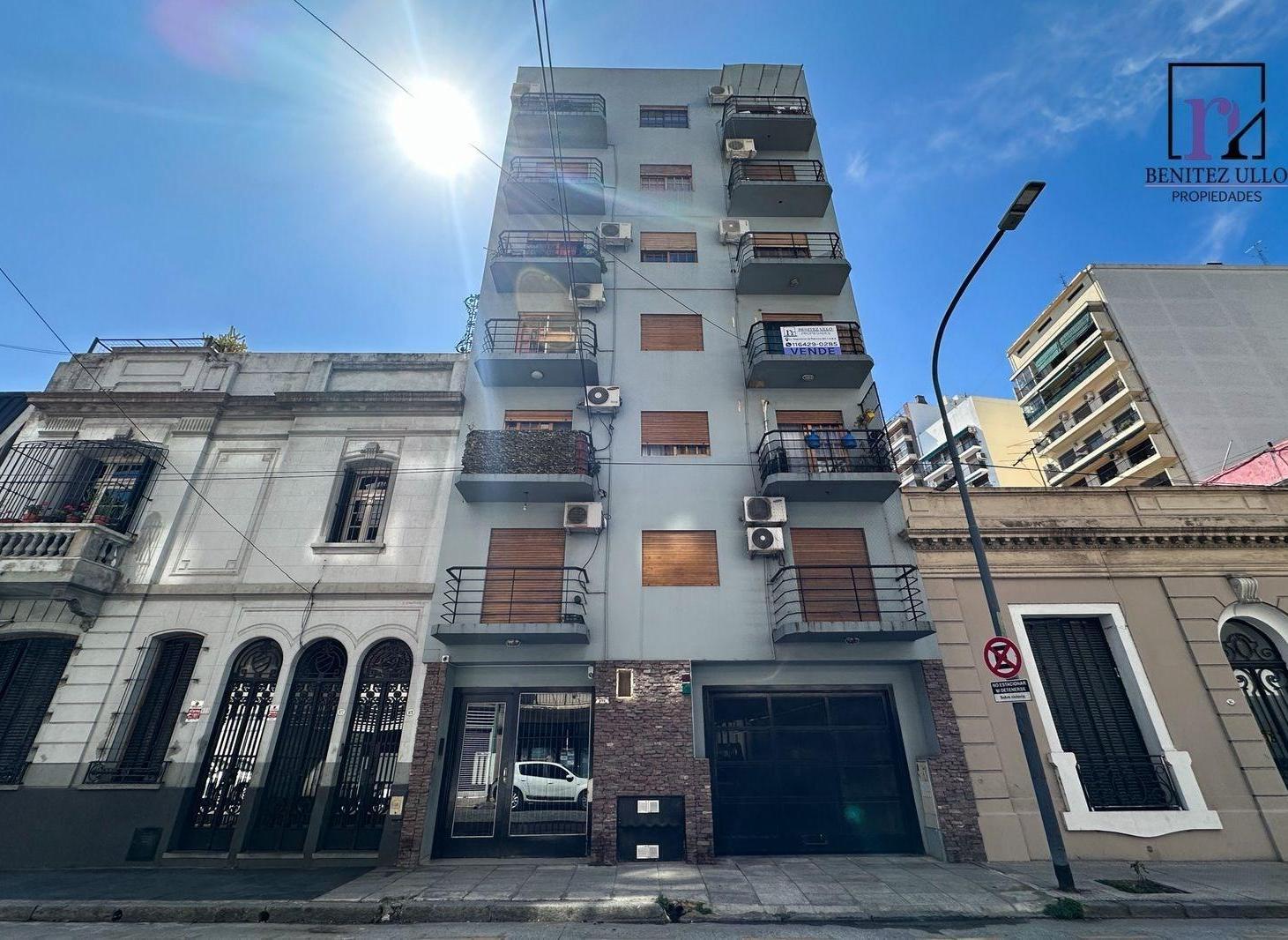 Monoambiente con balcon y cochera cubierta en Venta - Barracas - apto credito