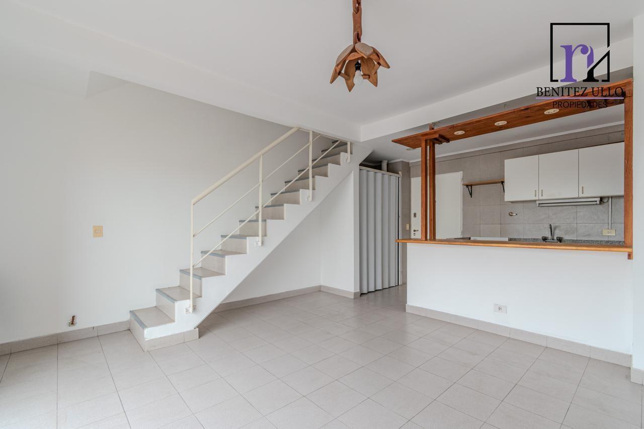 Foto de VENTA Departamento Dúplex 2 amb con cochera cubierta - La Boca - Apto, imagen 2
