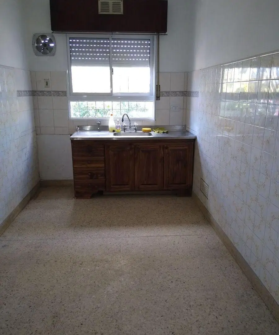 AMPLIO TIPO CASA EN P.ALTA 3