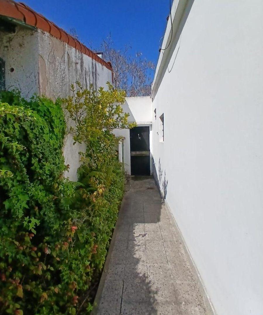 Foto de AMPLIO Y CÓMODO INMUEBLE EN 10.00 x 40.00 mts., imagen 3