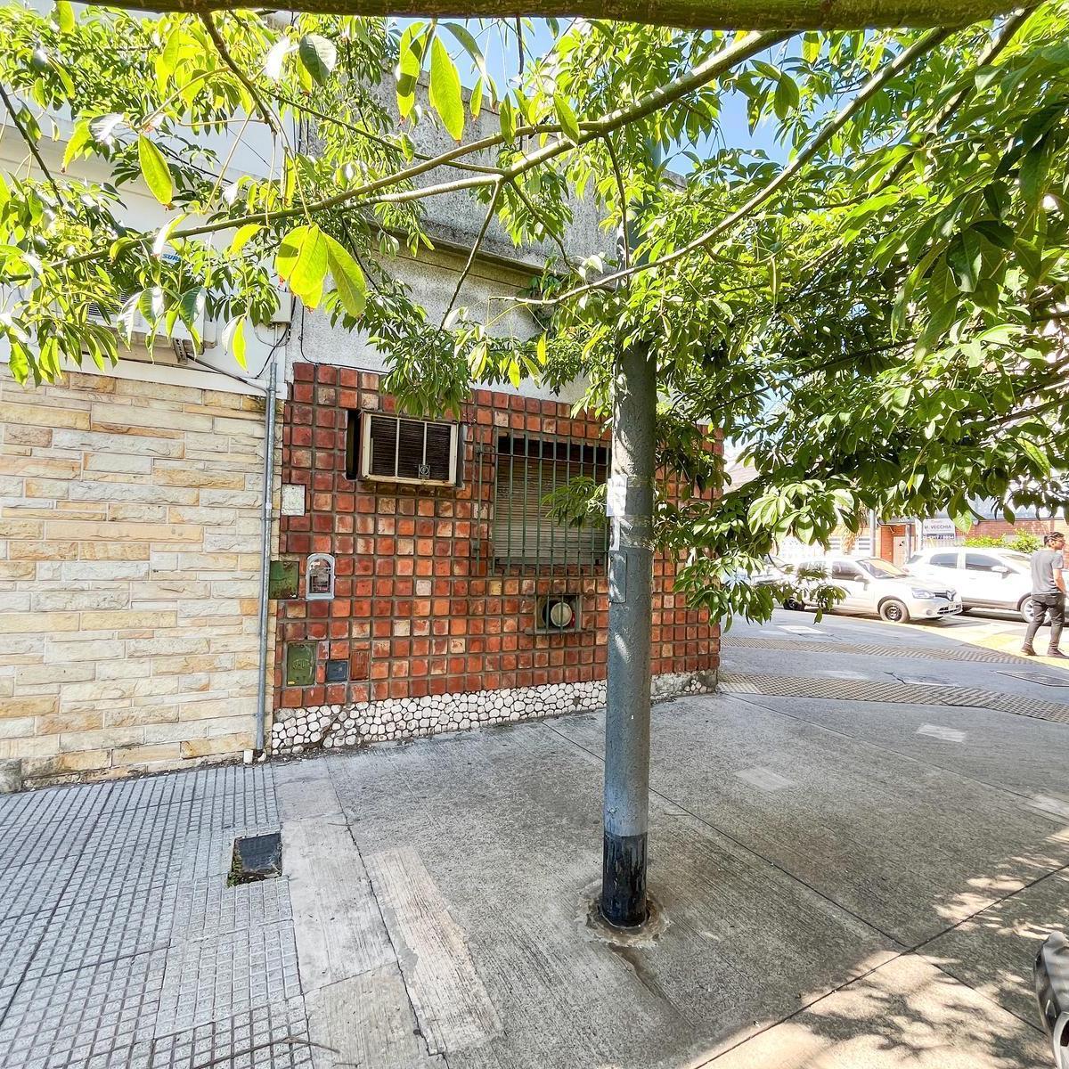 Parque Chas | Casa 4 Ambientes con Cochera Cubierta! | Venta 3