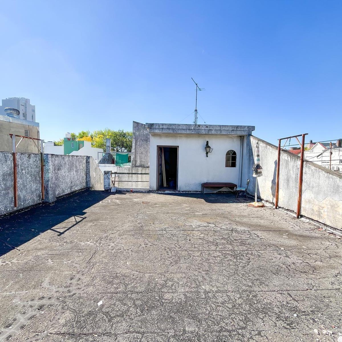 Parque Chas | Casa 4 Ambientes con Cochera Cubierta! | Venta 1