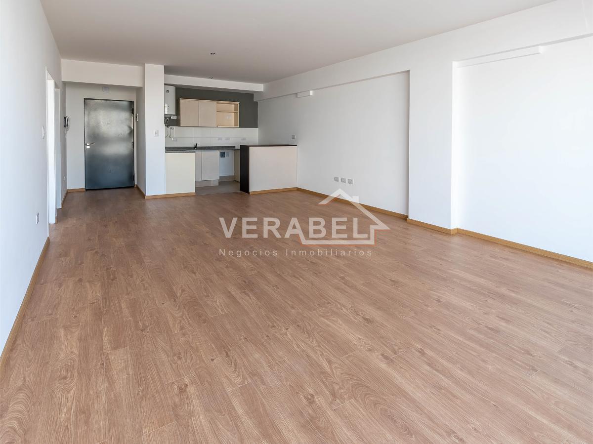 Foto de Venta de amplio 2 ambientes con balcón aterrazado. Excelente luminosidad, imagen 2