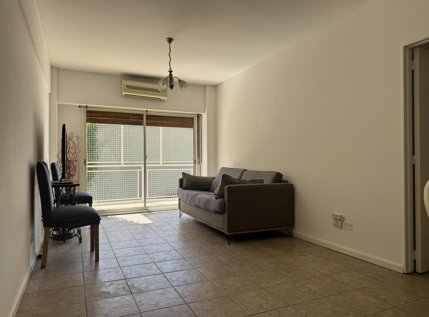Foto de VILLA URQUIZA | 4 AMBIENTES COCHERA CUBIERTA Y BAULERA | MUY LUMINOSO !, imagen 2